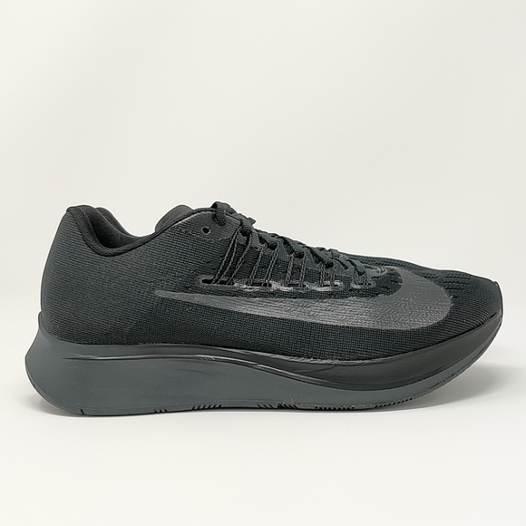 triple black zoom fly